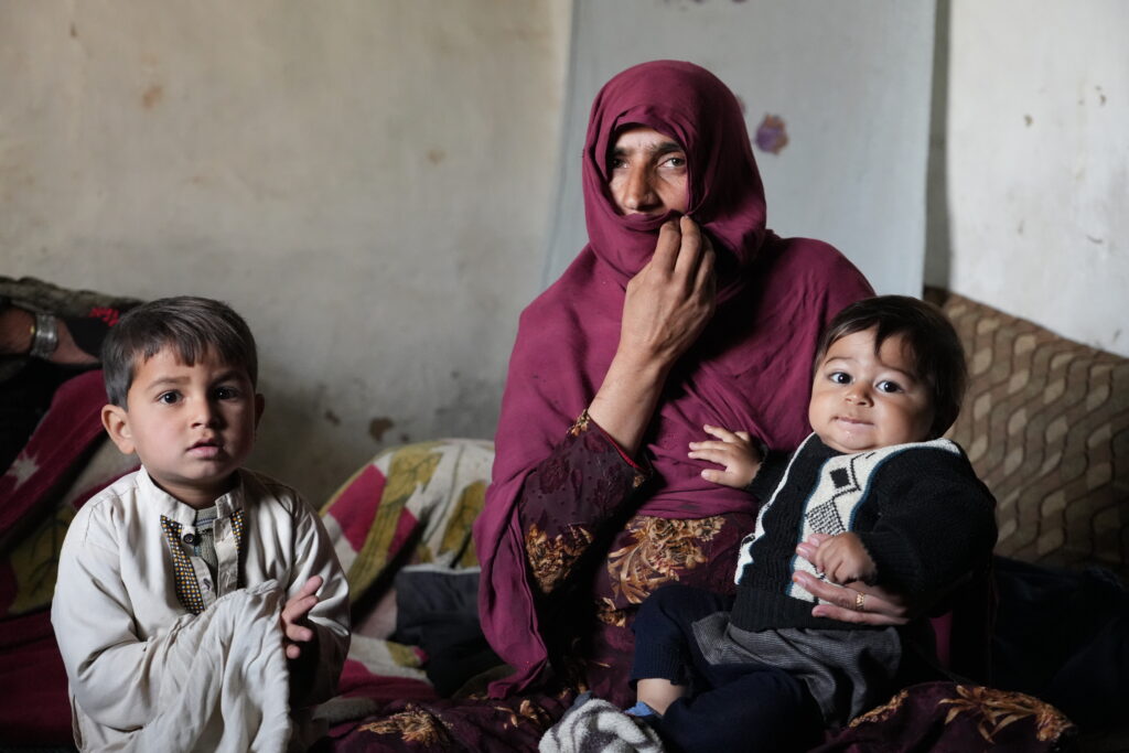 Displaced family (mother and children) in Afghanistan needing urgent support. 