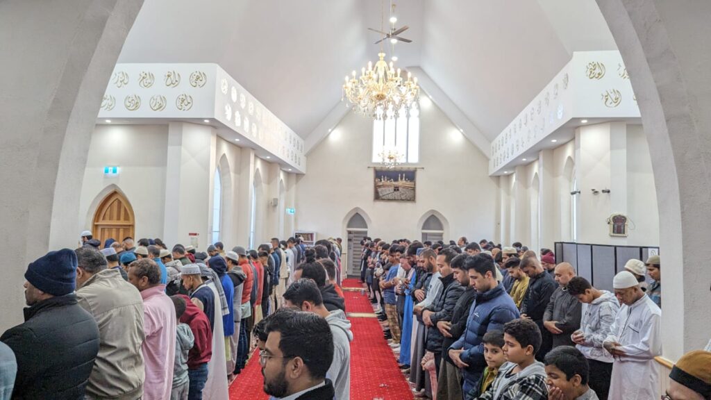 Congregation by ISG at Geelong Mosque