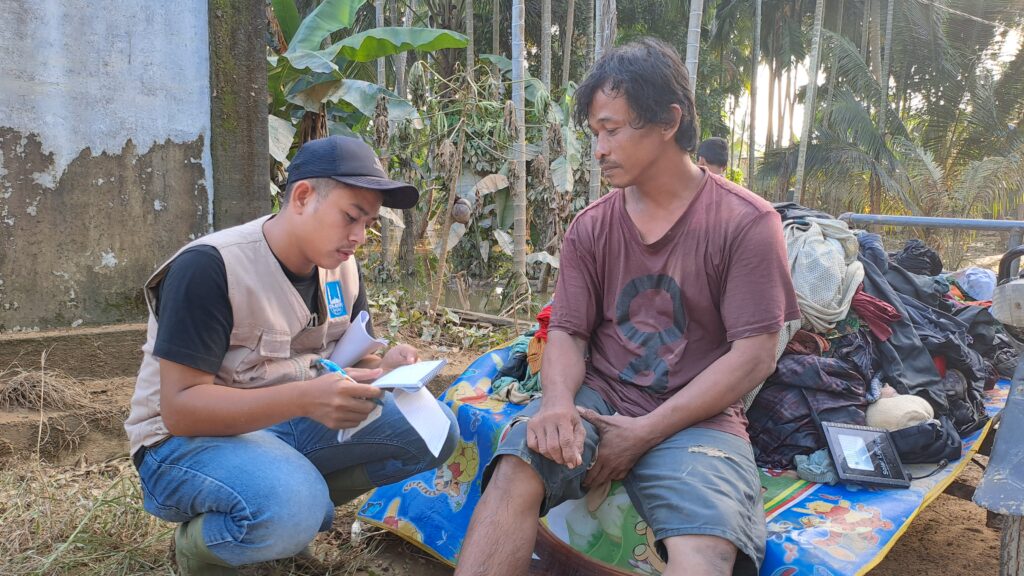 Islamic Relief interviews people affected by devastating flooding in Aceh, Indonesia